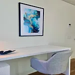 ゲストハウス Essence By Clever Details, Private Pool, Location ヴィラモウラ