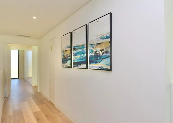 Essence By Clever Details, Private Pool, Location