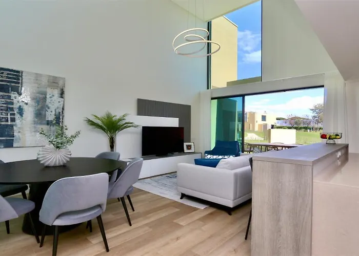 Essence By Clever Details, Private Pool, Location 招待所 维拉摩拉