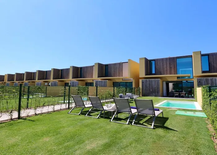 Essence By Clever Details, Private Pool, Location 招待所