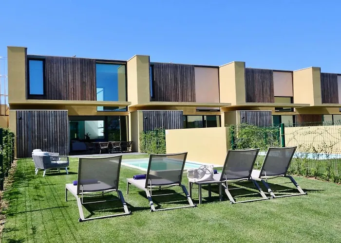 Essence By Clever Details, Private Pool, Location 招待所