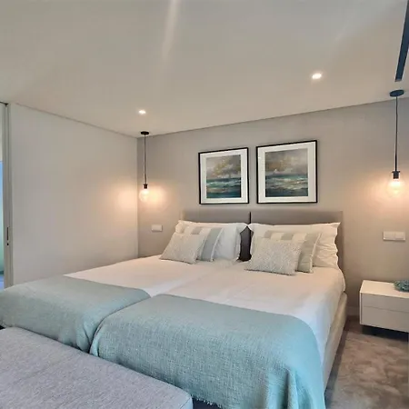 Essence By Clever Details, Private Pool, Location Guest house