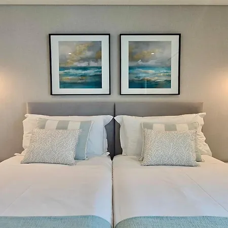 Essence By Clever Details, Private Pool, Location