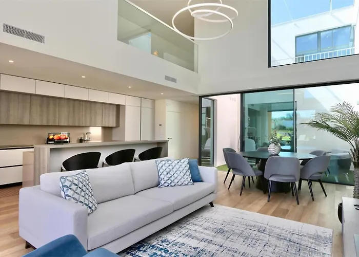 Essence By Clever Details, Private Pool, Location Πανσιόν Βιλαμούρα